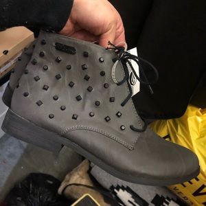 Volcom boots